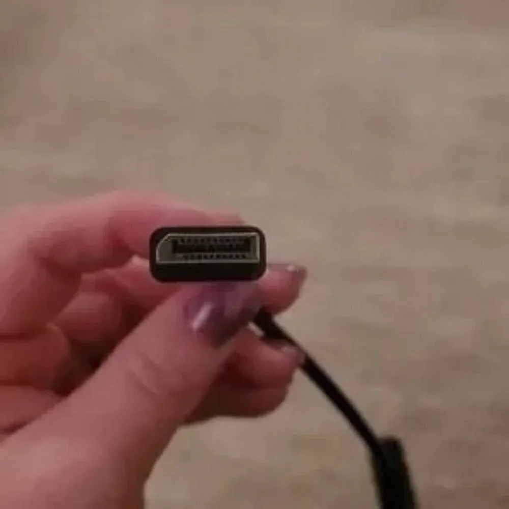 StarTech.com DP2VGA3 DisplayPort to VGA Adapter